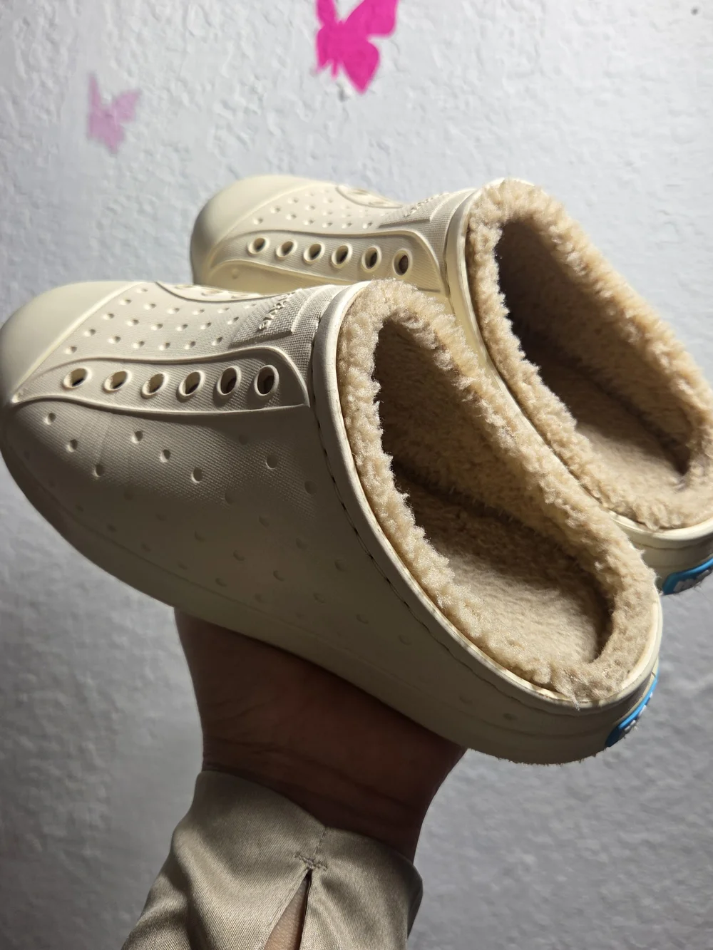 NATIVE SHOES Kids Jefferson Cozy Cream Faux Shearling Lined Mules Size 12C